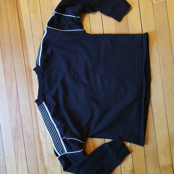 No Boundaries Juniors crop sweatshirt size small enraised with warrior on front - Picture 7 of 7